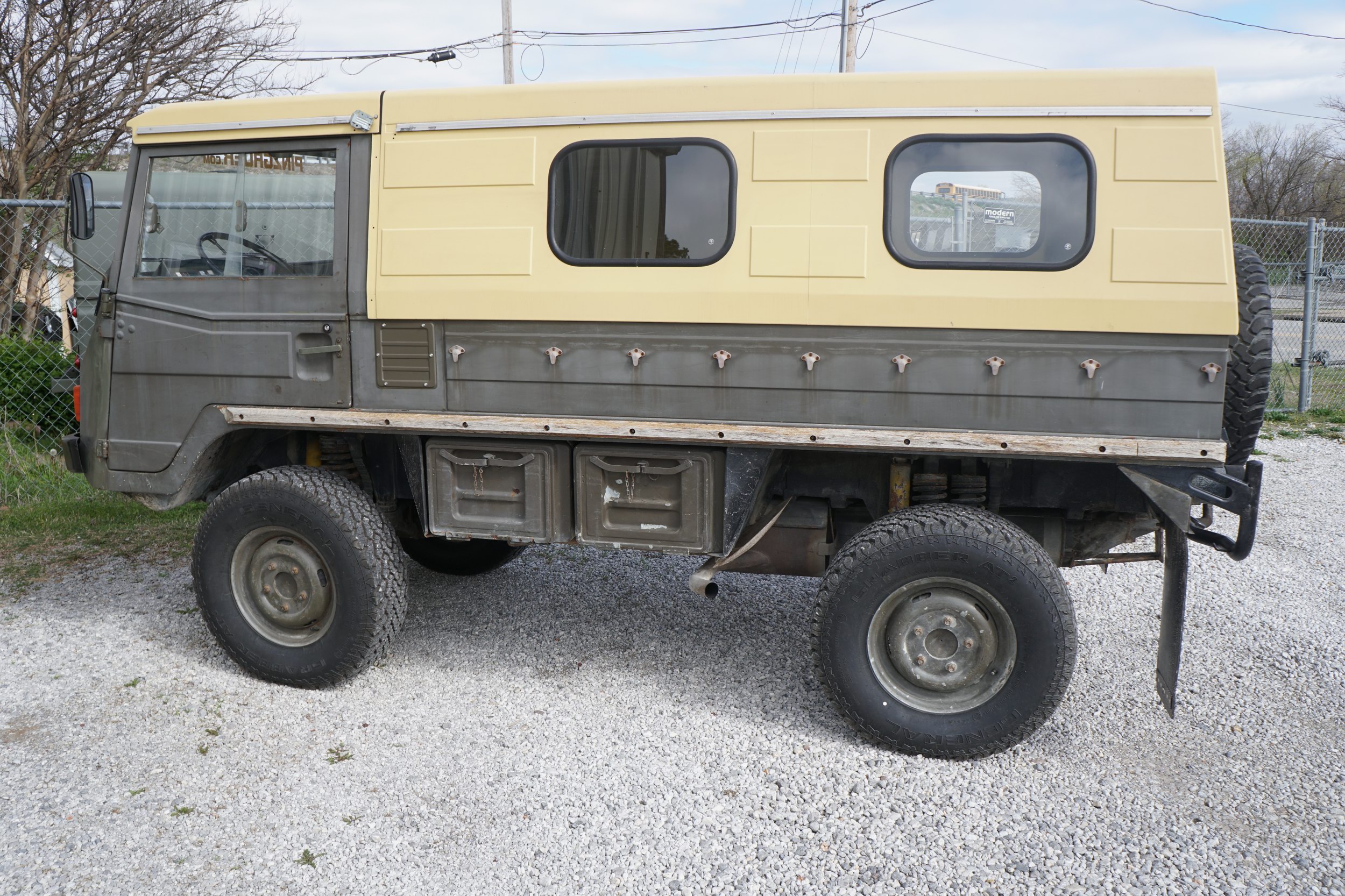 Swiss Army Troop Carrier, with Techno Top 
Good M ..